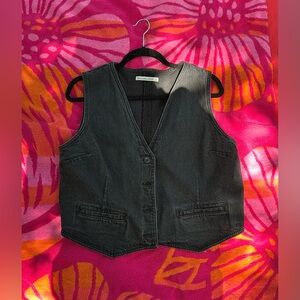 A&F Mara Denim Vest x2